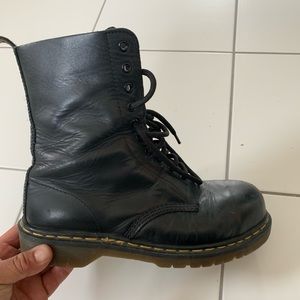 Dr Martens 10 hole Steel Toe